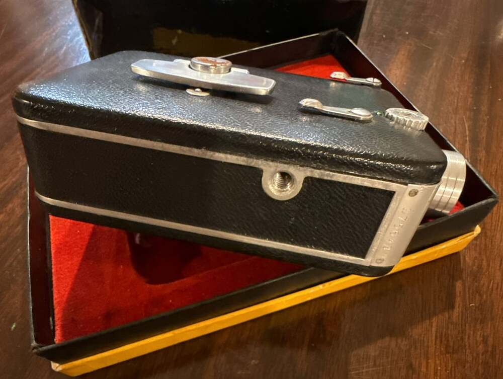 Vintage Cine-Kodak Magazine 8 Movie Camera with Original Box - Picture 7 of 8